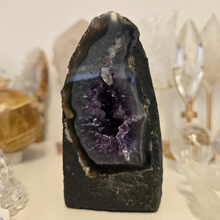 Load image into Gallery viewer, Amethyst Agate Cathedral
