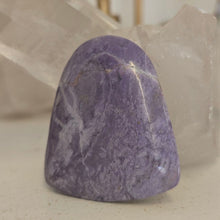 Load image into Gallery viewer, Lavender Jade Arch Palmstone
