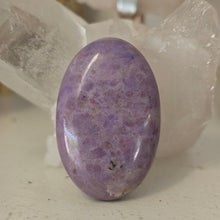 Load image into Gallery viewer, Lavender Jade Palmstone
